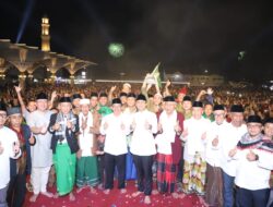 Resmikan Alun-alun Cililin, Hengki Kurniawan Pamit