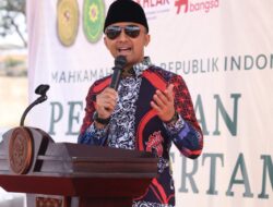 Hengki Kurniawan, tanggapi terkait bantuan hibah yang belum cair